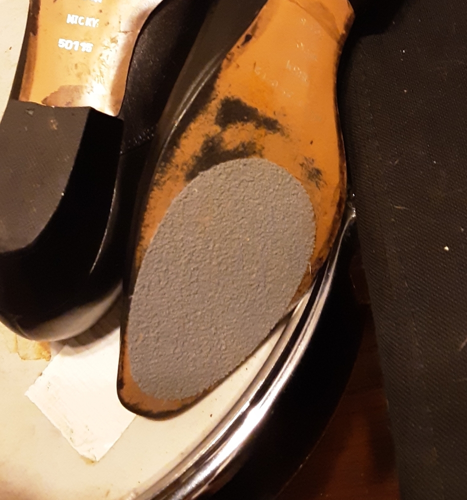 1990's shiny black leather ankle boots - Picture 5 of 5